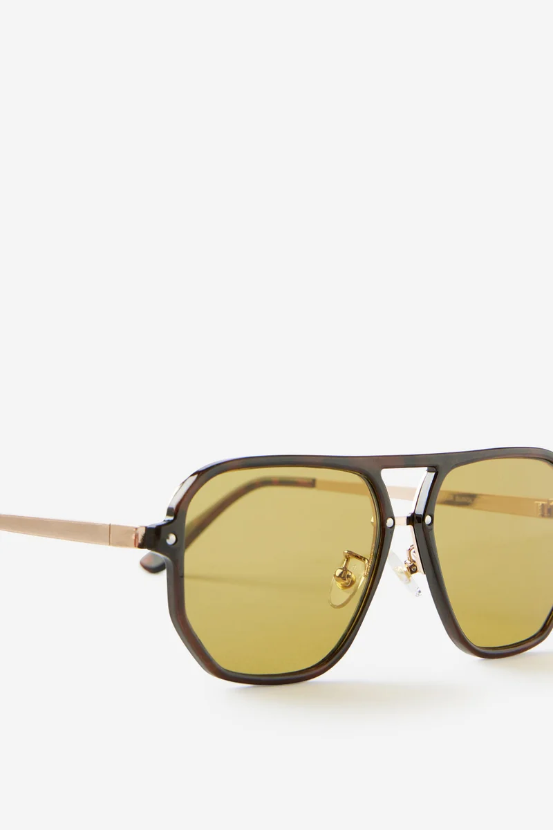 روبي نظارات ميكايلا الطيار